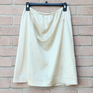 Vintage Leggs Beige Nylon Half Slip XL 23" Length Made in USA